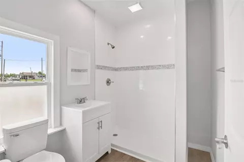Bath - 3070 E Central Ave, Bartow, FL 33830 photo 1 of 2