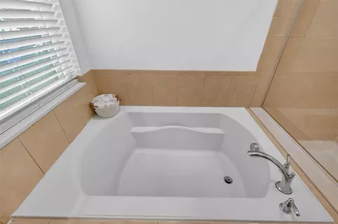 Bath - 4008 Eternity Cir, Saint Cloud, FL 34772 photo 5 of 5