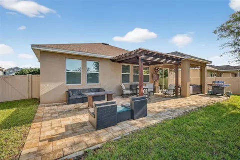 Exterior - 4008 Eternity Cir, Saint Cloud, FL 34772 photo 4 of 6