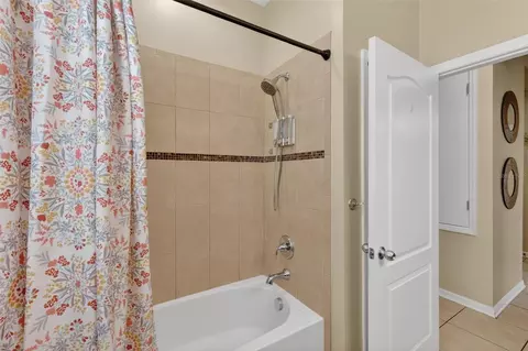Bath - 4008 Eternity Cir, Saint Cloud, FL 34772 photo 2 of 5
