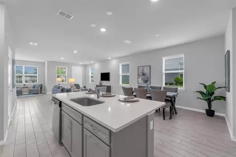Kitchen - 2765 Franklin Rd, Saint Cloud, FL 34771 photo 3 of 4