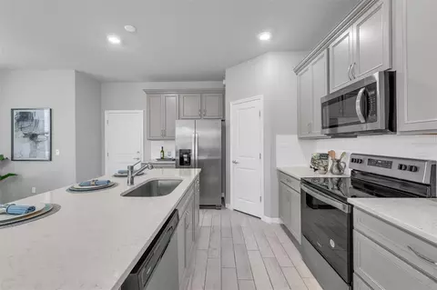 Kitchen - 2765 Franklin Rd, Saint Cloud, FL 34771 photo 4 of 4