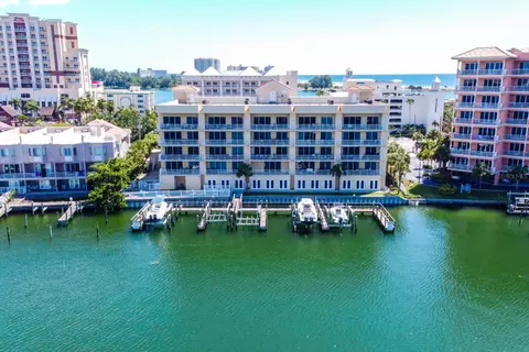 600 Bayway Blvd #304, Clearwater Beach, FL 33767