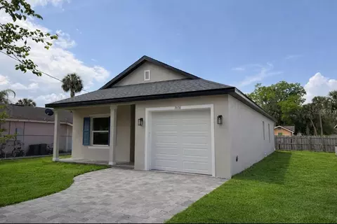 1606 Peach Ave, Sanford, FL 32771