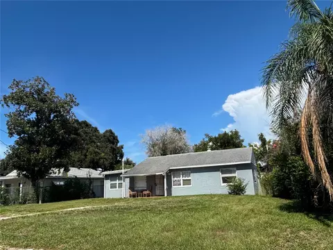 687 Walkup Dr, Orlando, FL 32808