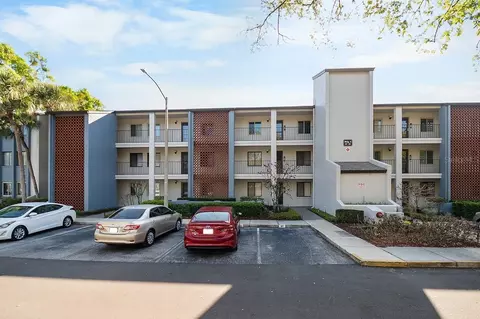 4 Escondido Cir #27, Altamonte Springs, FL 32701