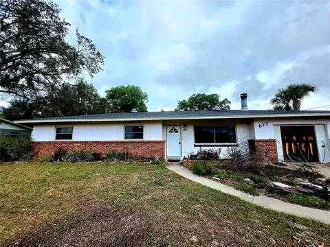 577 Parkdale Ct, Deland, FL 32724