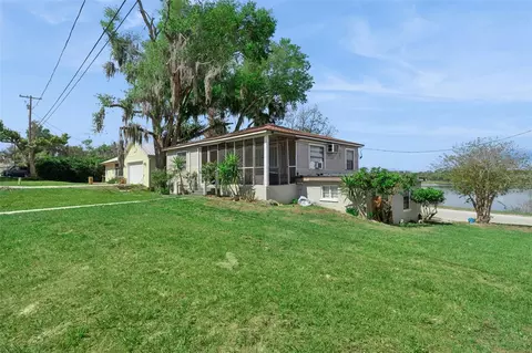 806 S Main Ave, Groveland, FL 34736