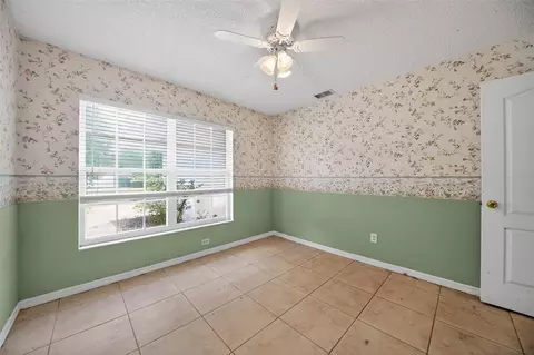 Bedroom - 2518 Maywood St, Eustis, FL 32726 photo 7 of 12