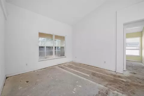 Living - 2518 Maywood St, Eustis, FL 32726 photo 2 of 6