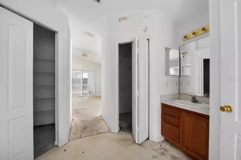 Entry Way - 2518 Maywood St, Eustis, FL 32726 photo 2 of 2