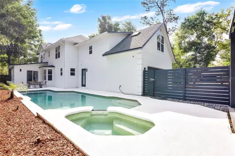 Exterior - 109 E 12th Ave, Windermere, FL 34786 photo 3 of 5