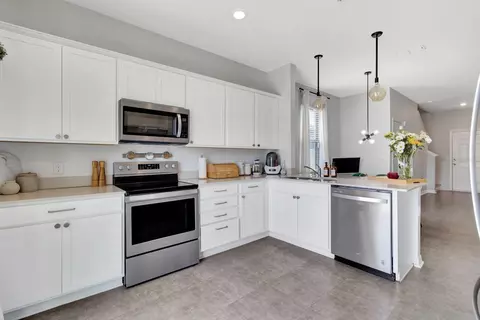 Kitchen - 1793 Cayman Cove Cir, Saint Cloud, FL 34772 photo 3 of 4