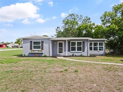 1117 W Embassy Dr, Deltona, FL 32725