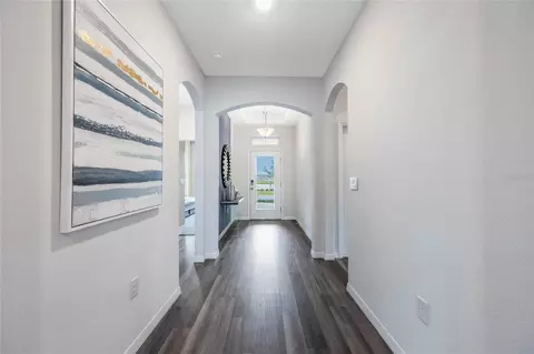 Entry Way - 2079 Ashwood Bluff Dr, Ocoee, FL 34761 photo 2 of 5