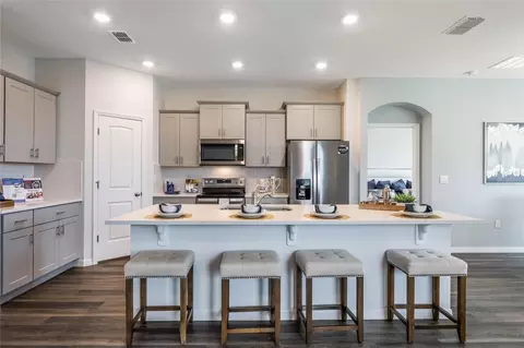 Kitchen - 2079 Ashwood Bluff Dr, Ocoee, FL 34761 photo 2 of 7