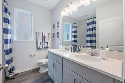 Bath - 2079 Ashwood Bluff Dr, Ocoee, FL 34761 photo 4 of 6