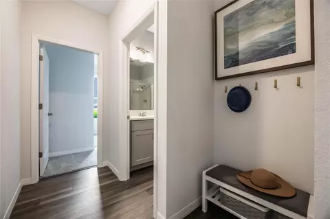 Entry Way - 2079 Ashwood Bluff Dr, Ocoee, FL 34761 photo 5 of 5