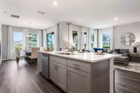 Kitchen - 2079 Ashwood Bluff Dr, Ocoee, FL 34761 photo 5 of 7