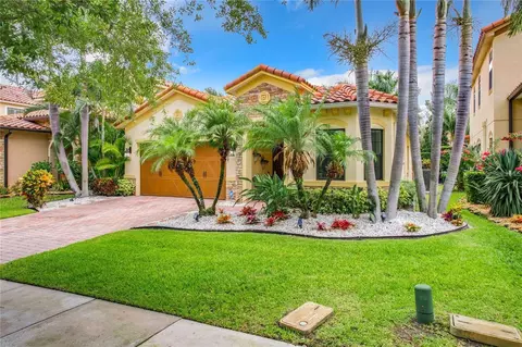 8419 Prestbury Dr, Orlando, FL 32832