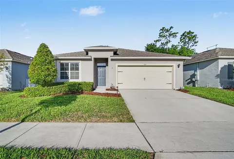 212 Duke Dr, Deland, FL 32724