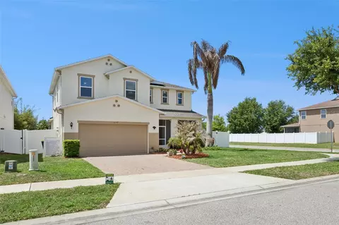 3177 Bayou Ln, Tavares, FL 32778