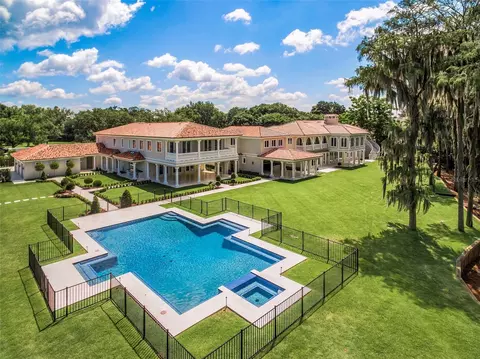 Exterior - 12488 Park Ave, Windermere, FL 34786 photo 12 of 20