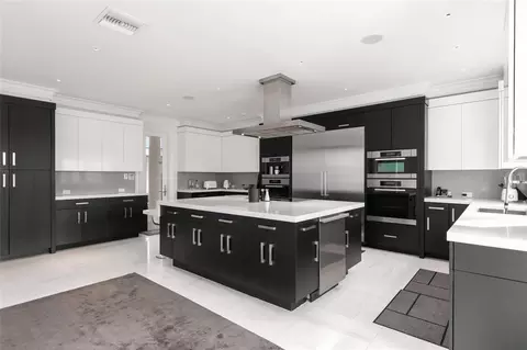 Kitchen - 12488 Park Ave, Windermere, FL 34786 photo 2 of 3