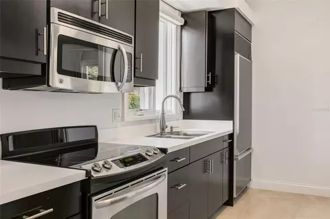 Kitchen - 12488 Park Ave, Windermere, FL 34786 photo 3 of 3
