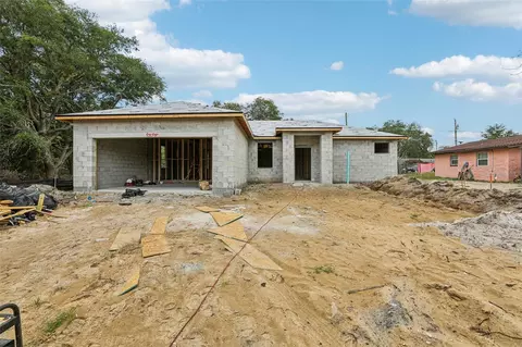 222 Florida Ave, Dundee, FL 33838