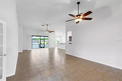 Living - 30139 Hackney Loop, Mount Dora, FL 32757 photo 1 of 6
