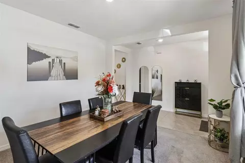 Dining - 3914 Resting Robin Ave, Bartow, FL 33830 photo 2 of 2