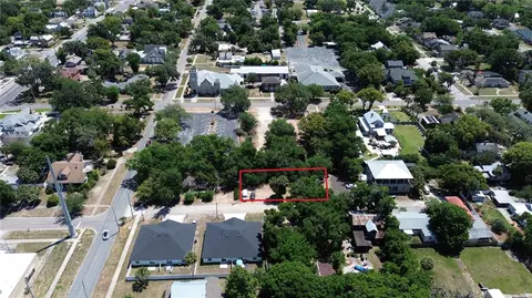 Dewitt Court, Eustis, FL 32726 photo 5