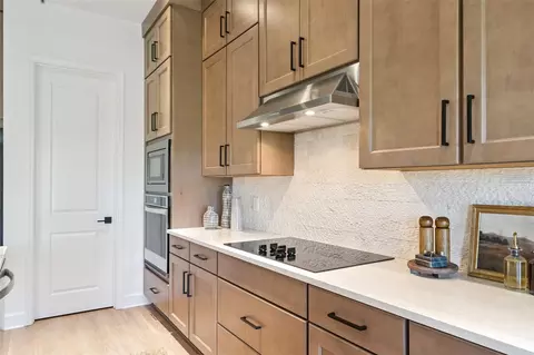 Kitchen - 6410 Trailblaze Bnd, Saint Cloud, FL 34771 photo 5 of 7