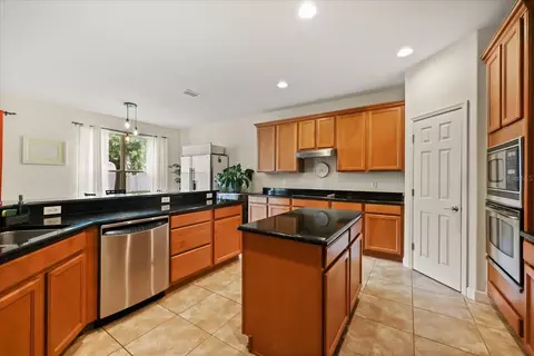 Kitchen - 2748 Palastro Way, Ocoee, FL 34761 photo 3 of 4
