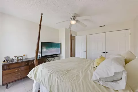 Bedroom - 220 Ridgecrest Loop, Minneola, FL 34715 photo 4 of 5