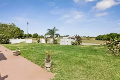 Exterior - 220 Ridgecrest Loop, Minneola, FL 34715 photo 6 of 8