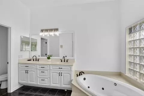 Bath - 5232 Hammock Cir, Saint Cloud, FL 34771 photo 1 of 4