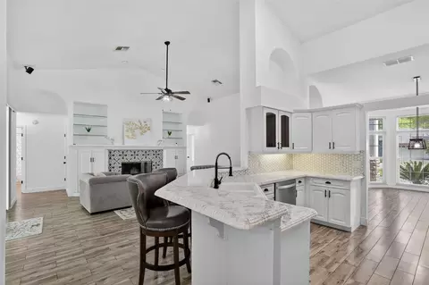 Kitchen - 5232 Hammock Cir, Saint Cloud, FL 34771 photo 2 of 3