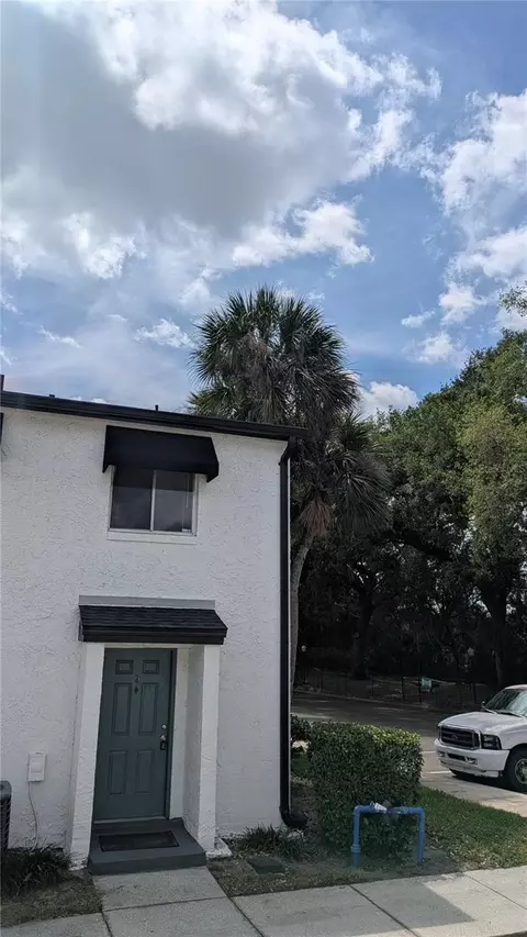 4401 S Semoran Blvd #9, Orlando, FL 32822