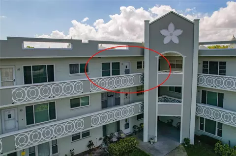 2257 World Parkway Blvd W #61, Clearwater, FL 33763