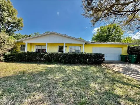 121 Maplewood Dr, Titusville, FL 32796