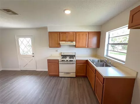 Kitchen - 905 Cedar Dr, Melbourne, FL 32901 photo 1 of 2