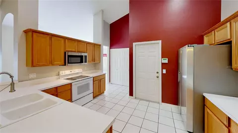 Kitchen - 2401 Cliffdale St, Ocoee, FL 34761 photo 3 of 3