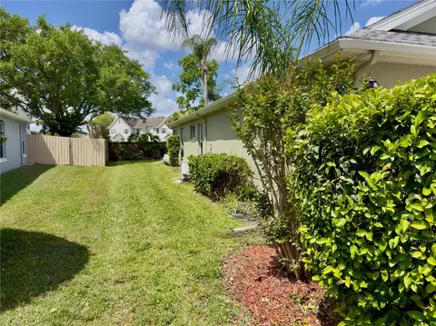 Exterior - 2401 Cliffdale St, Ocoee, FL 34761 photo 8 of 9