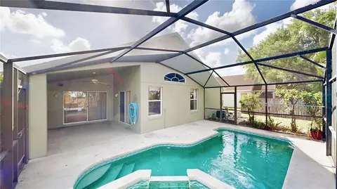 Exterior - 2401 Cliffdale St, Ocoee, FL 34761 photo 6 of 9