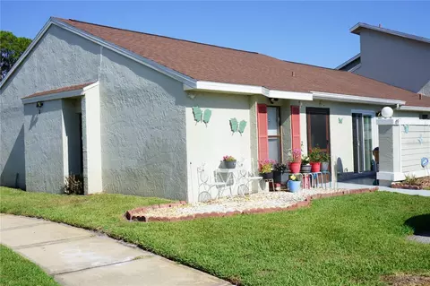 49 Pine Island Cir, Kissimmee, FL 34743