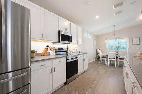 Kitchen - 7 Polermo Ave, Saint Cloud, FL 34771 photo 3 of 3
