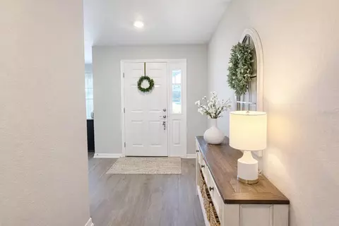 Entry Way - 7 Polermo Ave, Saint Cloud, FL 34771 photo 2 of 3