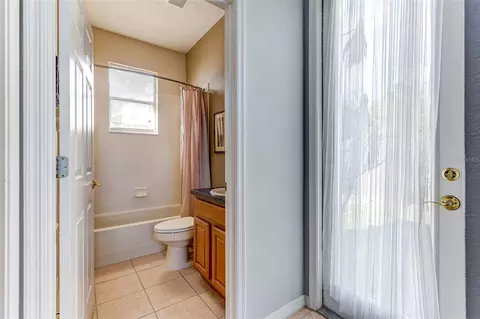 Bath - 918 Algare Loop, Windermere, FL 34786 photo 3 of 8